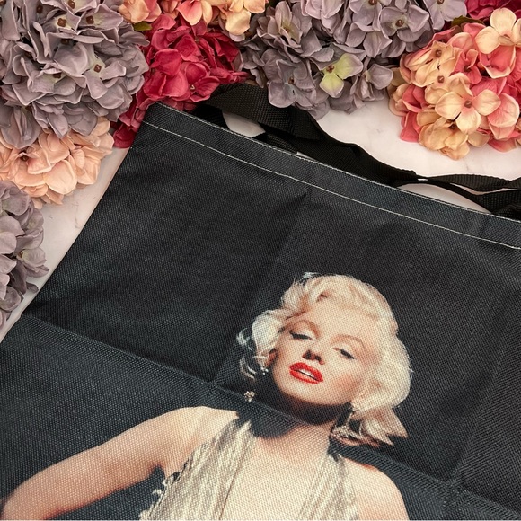 Eco-Friendly Glamorous Marilyn Monroe Folding Tote Bag - Picture 9 of 15